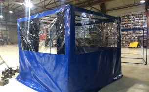 Техническая палатка из ткани  ПВХ и оконной пленки